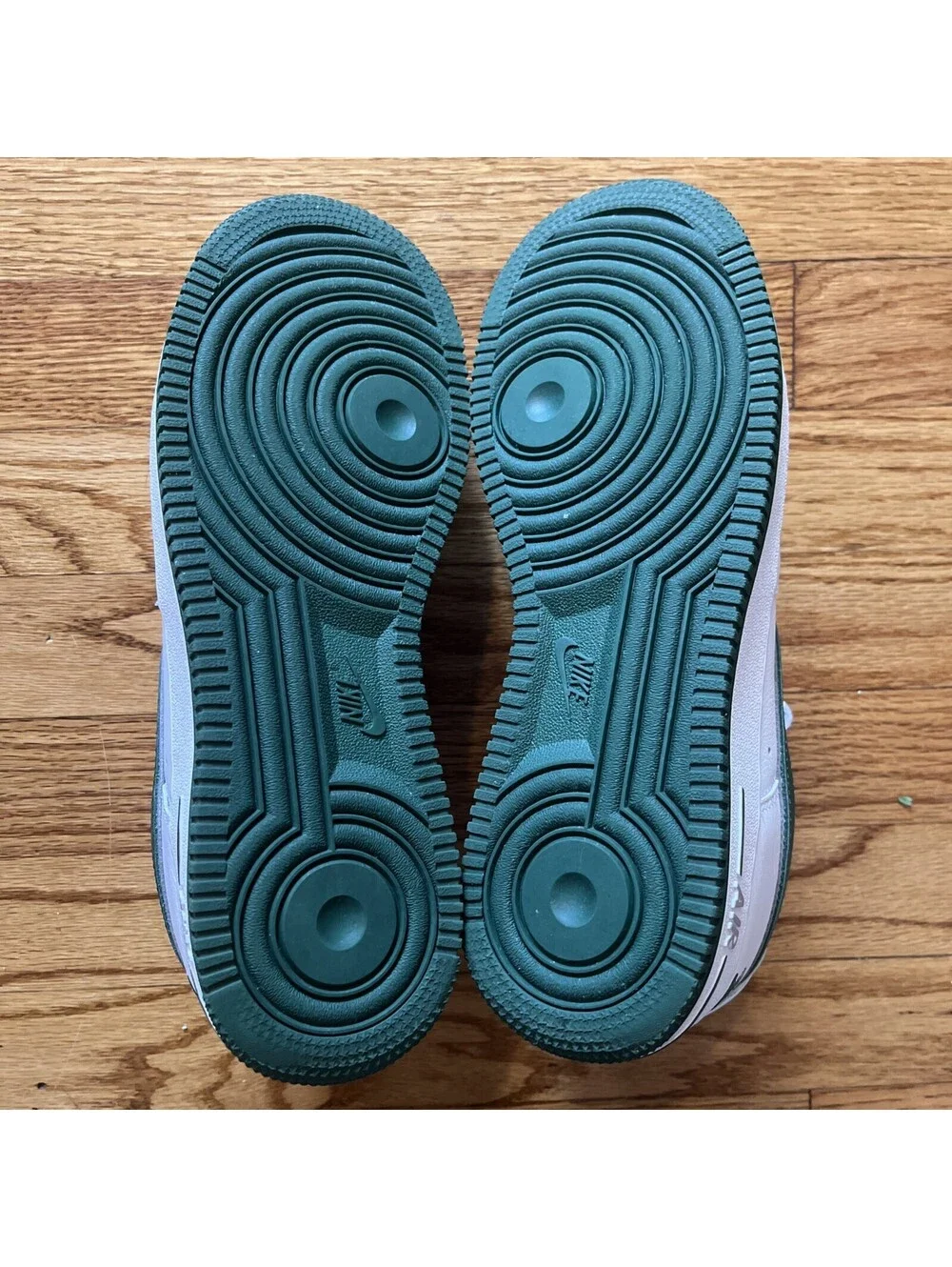 Nike ships fast